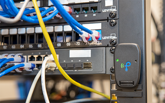 PCT300-Black_ServerVertMount_small